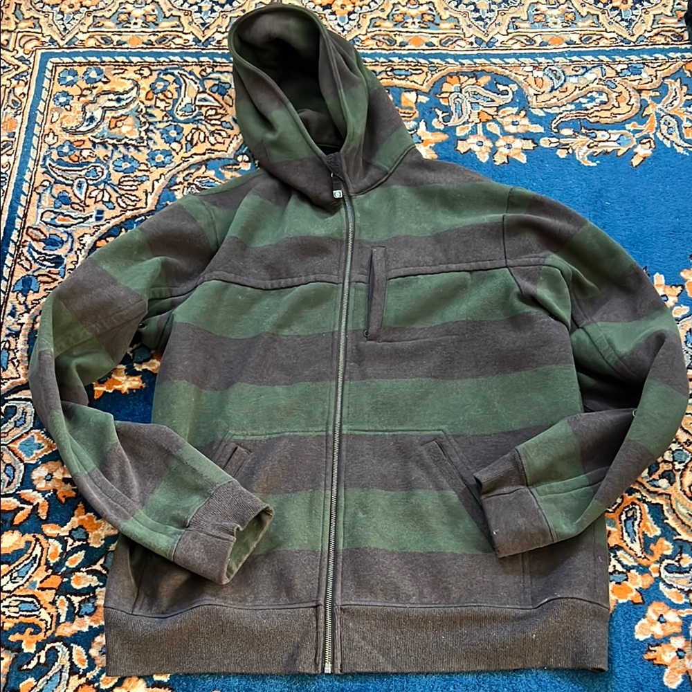 EUC Men’s Lululemon Striped Hoodie Sz XL